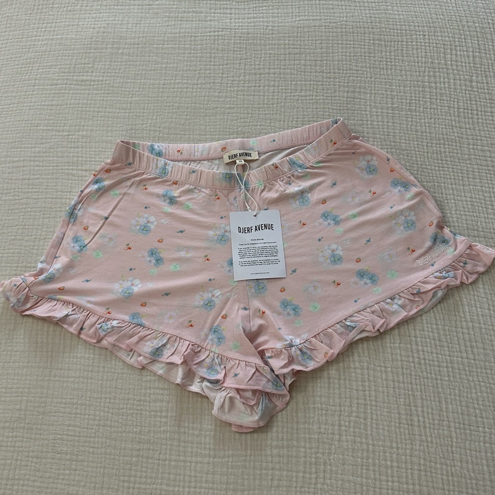 NWT Djerf Avenue 🌸SHORTS🌸 - Picture 6 of 9